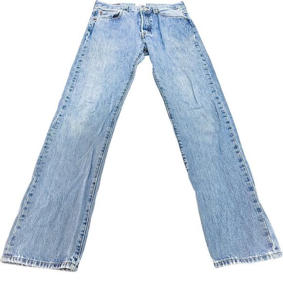 Levi's Light Blue Straight Leg Jeans - Picture 2 of 7